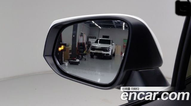 Toyota RAV4 2025 — photo 9