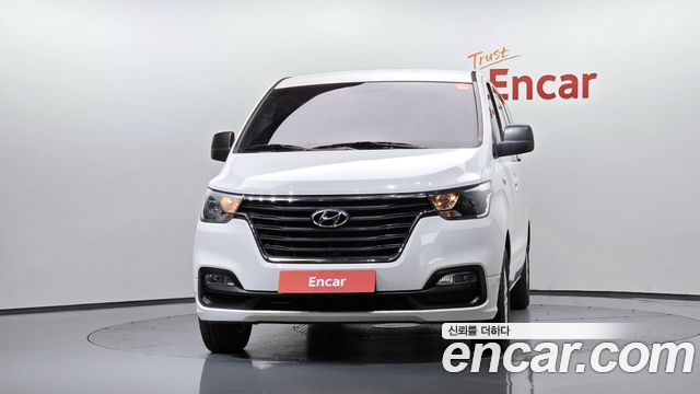Hyundai Starex 2021 — photo 3