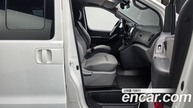 Hyundai Starex 2021 — photo 11