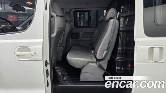 Hyundai Starex 2021 — photo 12