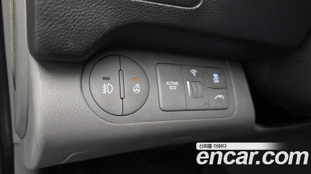 Hyundai Starex 2021 — photo 18