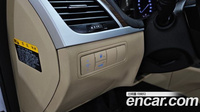 Hyundai Genesis 2015 — photo 23