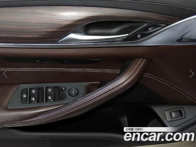 BMW 5-Series 2017 — photo 15