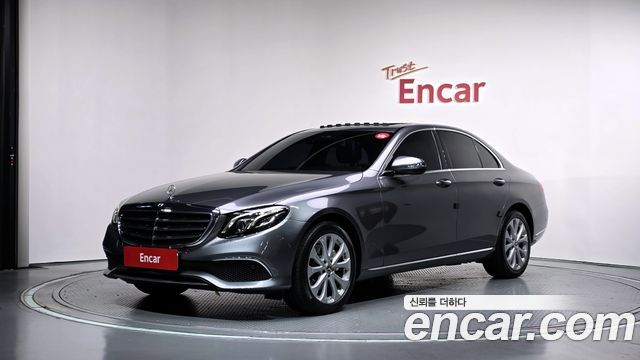 Mercedes-Benz E-Class 2019 — photo 1