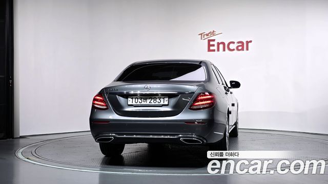Mercedes-Benz E-Class 2019 — photo 4