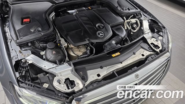 Mercedes-Benz E-Class 2019 — photo 6