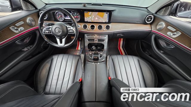 Mercedes-Benz E-Class 2019 — photo 10