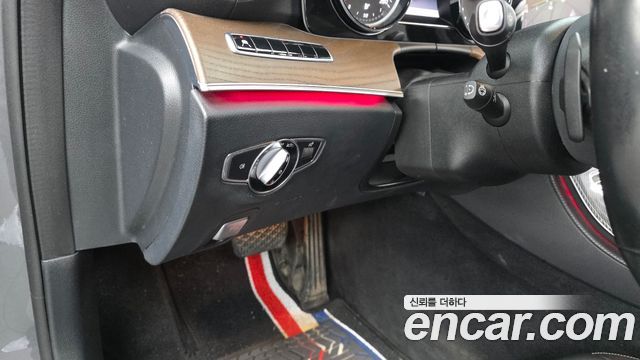 Mercedes-Benz E-Class 2019 — photo 23
