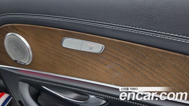 Mercedes-Benz E-Class 2019 — photo 25