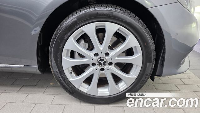 Mercedes-Benz E-Class 2019 — photo 7
