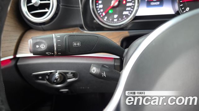 Mercedes-Benz E-Class 2019 — photo 28