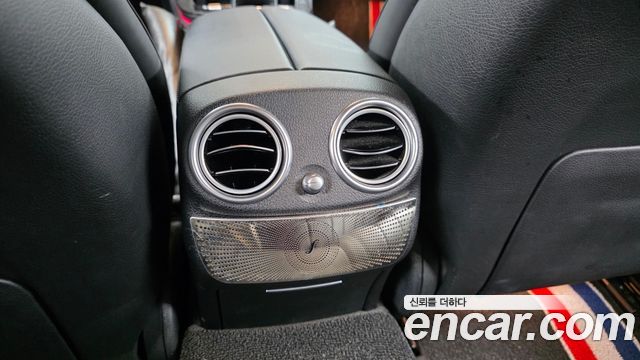 Mercedes-Benz E-Class 2019 — photo 32