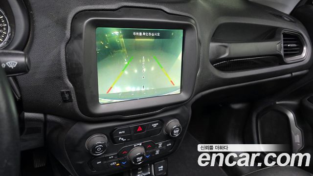 Jeep Renegade 2019 — photo 25