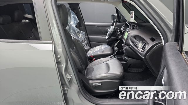 Jeep Renegade 2019 — photo 16