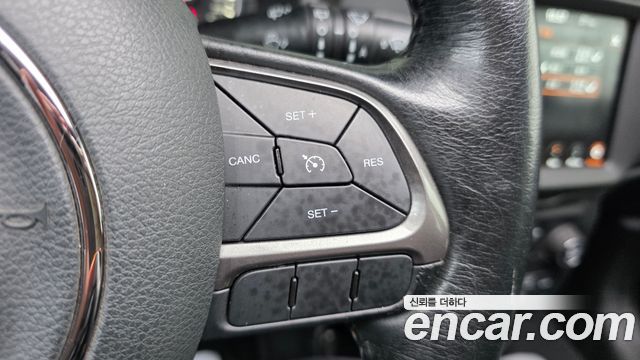 Jeep Renegade 2019 — photo 27