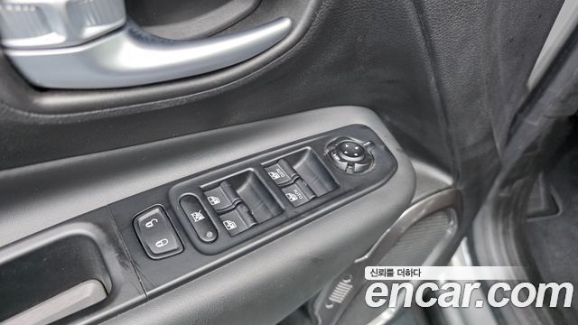 Jeep Renegade 2019 — photo 28