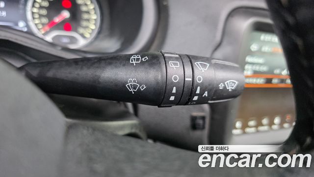 Jeep Renegade 2019 — photo 31