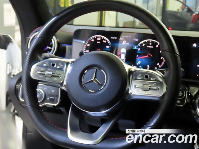 Mercedes-Benz CLA-Class 2023 — photo 8