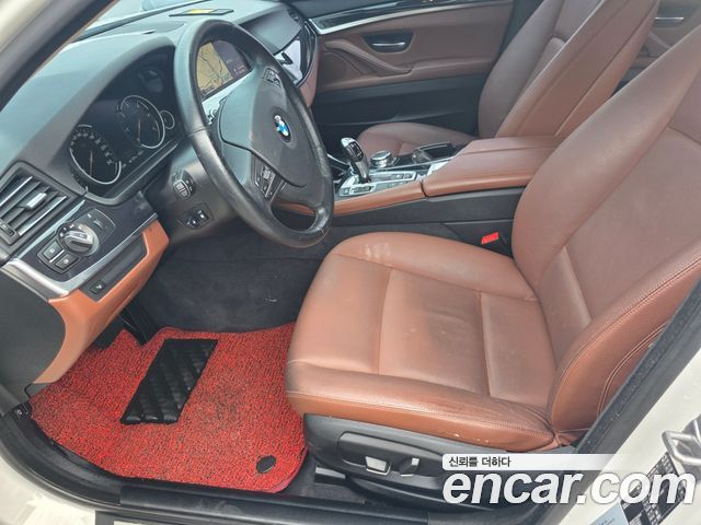 BMW 5-Series 2016 — photo 8