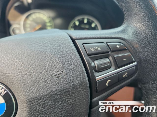 BMW 5-Series 2016 — photo 14