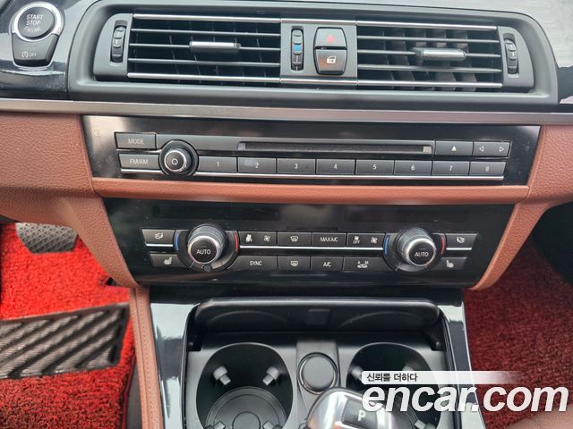BMW 5-Series 2016 — photo 17