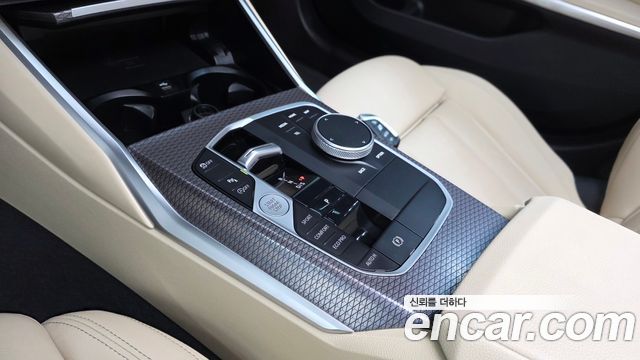 BMW 3-Series 2024 — photo 12