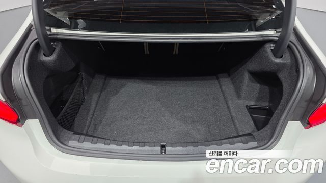 BMW 3-Series 2024 — photo 25