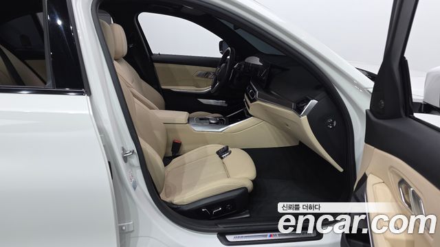 BMW 3-Series 2024 — photo 16