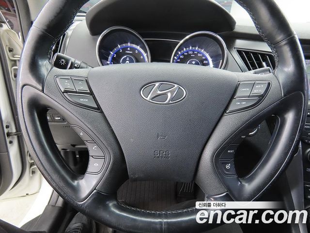 Hyundai Sonata 2013 — photo 11