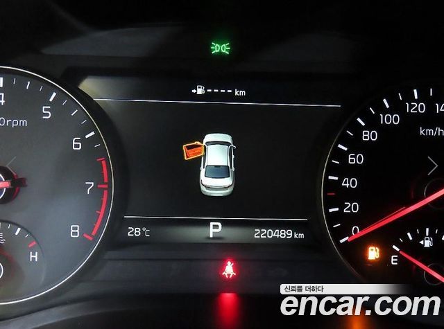 Kia K7 2017 — photo 9
