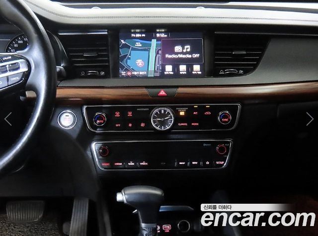 Kia K7 2017 — photo 11