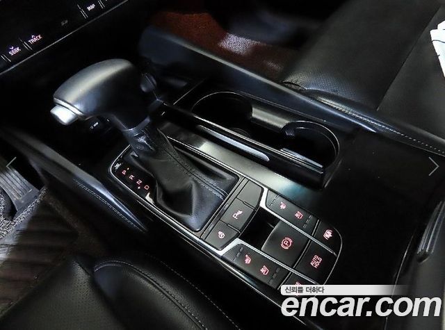 Kia K7 2017 — photo 12