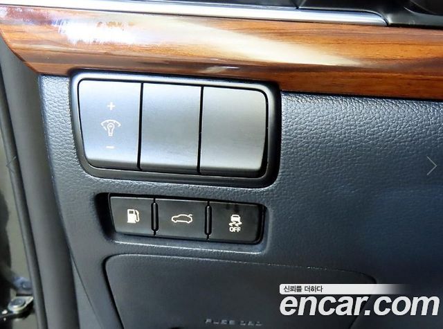 Kia K7 2017 — photo 14