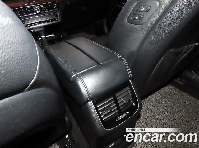 Kia K7 2017 — photo 16