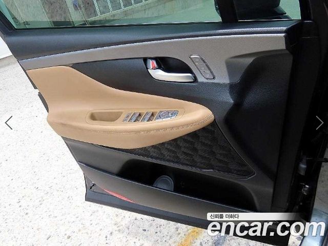 Hyundai Santafe 2021 — photo 12