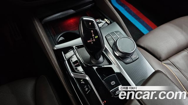 BMW Gran Turismo 2023 — photo 9