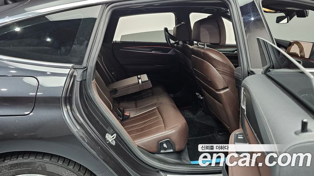 BMW Gran Turismo 2023 — photo 12