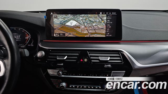 BMW Gran Turismo 2023 — photo 13