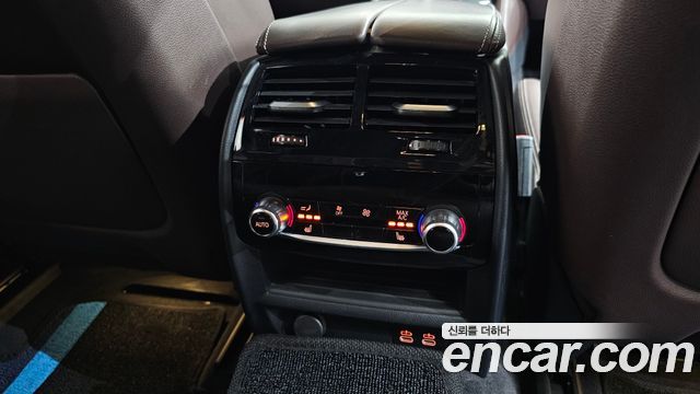 BMW Gran Turismo 2023 — photo 18
