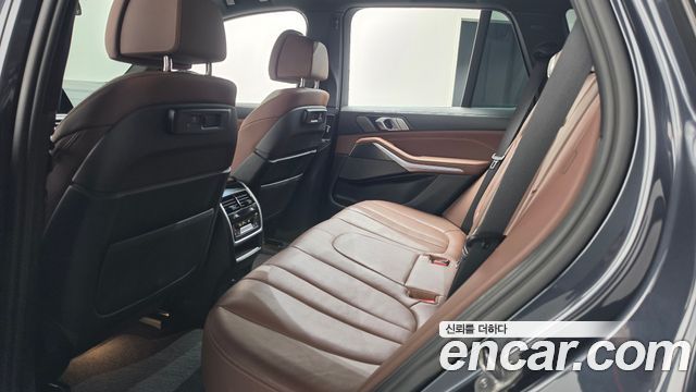 BMW X5 2021 — photo 26