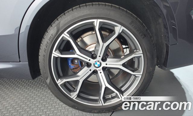 BMW X5 2021 — photo 7
