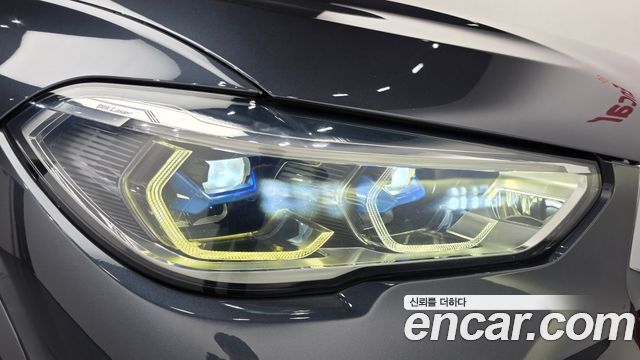 BMW X5 2021 — photo 8