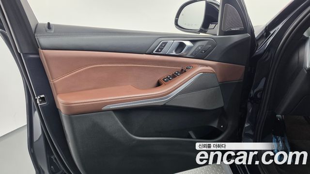 BMW X5 2021 — photo 14