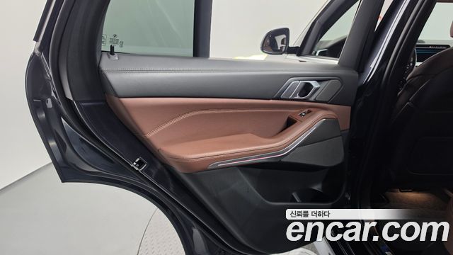 BMW X5 2021 — photo 15