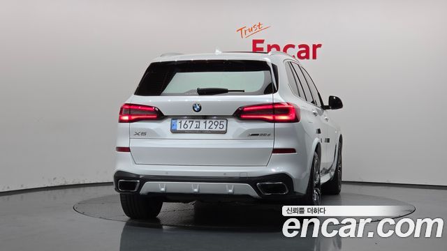 BMW X5 2021 — photo 4