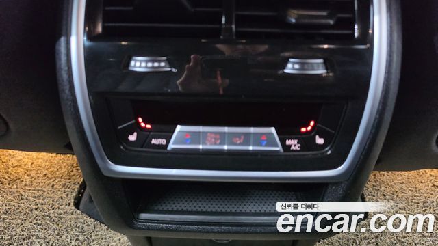 BMW X5 2021 — photo 31