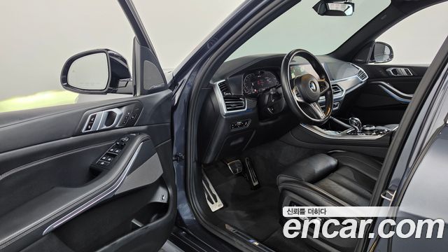 BMW X5 2021 — photo 13