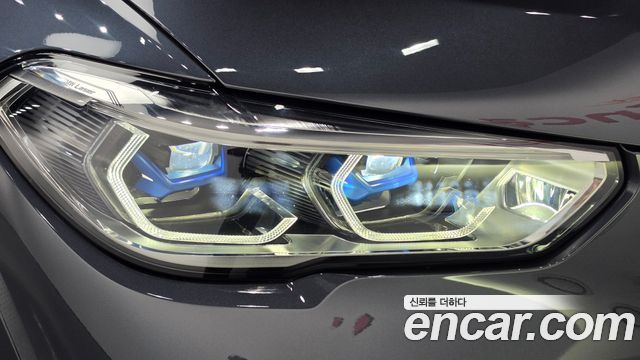 BMW X5 2021 — photo 8