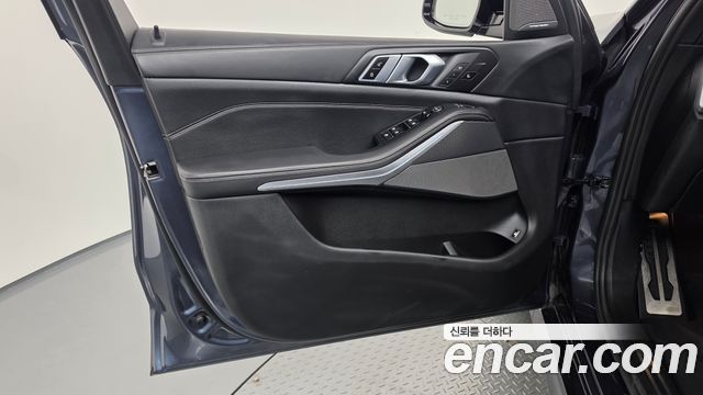 BMW X5 2021 — photo 14