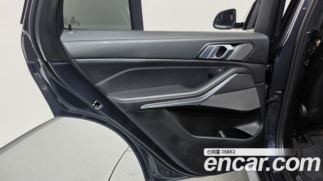 BMW X5 2021 — photo 15